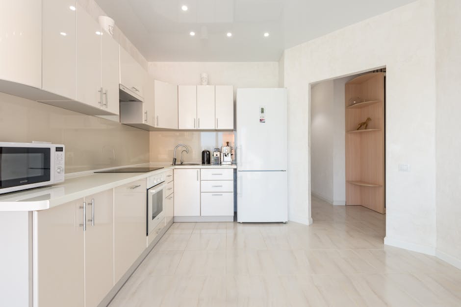 The Ultimate Guide to Choosing Glossy White Cabinets for Your Kitchen